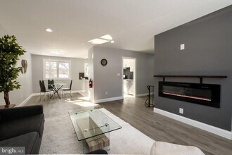 502 Bloomfield Dr in Mount Holly, NJ - Building Photo - Building Photo