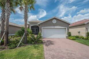 15646 Aurora Lake Cir in Wimauma, FL - Building Photo