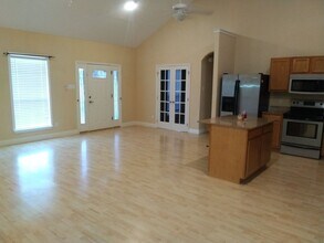 300 Veterans Ln in Leesville, LA - Building Photo - Building Photo