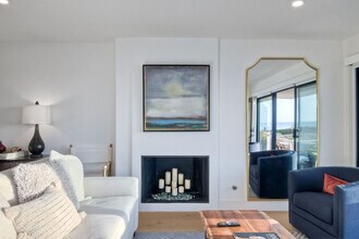 597 S Sierra Ave in Solana Beach, CA - Building Photo - Building Photo