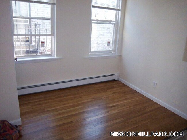 51 S Huntington Ave in Boston, MA - Building Photo - Building Photo