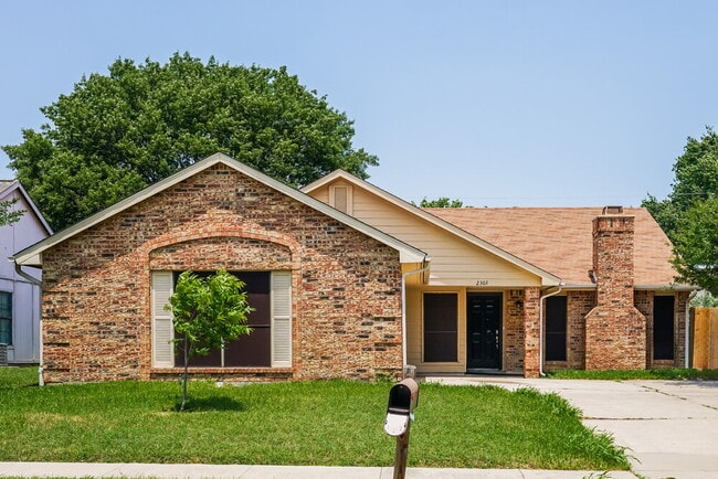 property at 2303 Villanova St
