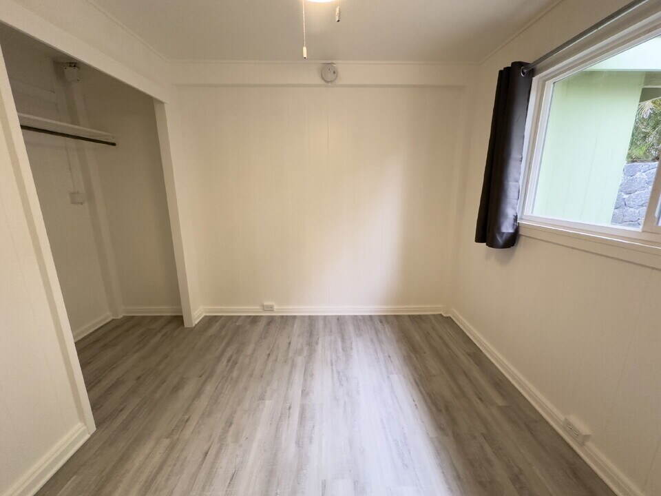 1301 Kuuna St in Kailua, HI - Building Photo