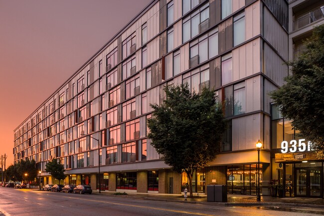 935M by ARIUM in Atlanta, GA - Building Photo - Building Photo