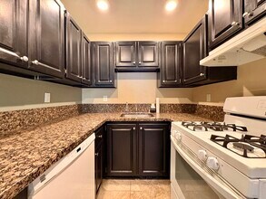 202 Pine St in Auburn, CA - Building Photo - Building Photo