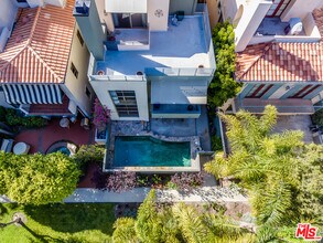 143 Union Jack St in Marina Del Rey, CA - Building Photo - Building Photo