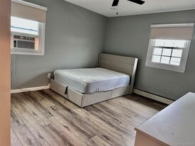 107 Fairview Ave in Oceanside, NY - Building Photo