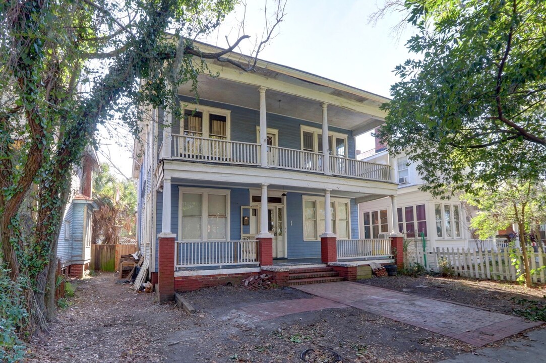 631 W 37th St in Savannah, GA - Building Photo