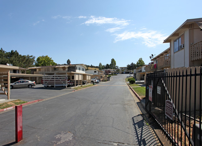 110 Maher Ct in Vallejo, CA - Foto de edificio - Building Photo