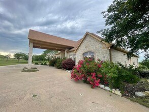 1294 Boyce Rd in Waxahachie, TX - Building Photo - Building Photo