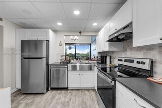 6701 SW 116th Ct in Miami, FL - Building Photo - Building Photo