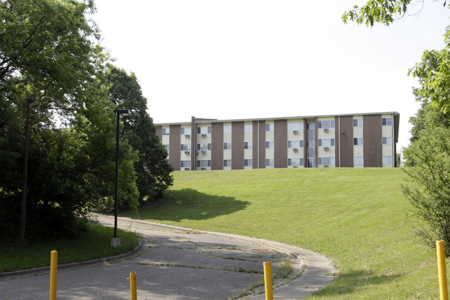 Fox Ridge Apartments in Kalamazoo, MI - Foto de edificio - Building Photo