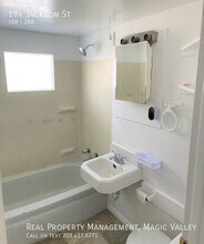 194 Jackson St in Twin Falls, ID - Building Photo - Building Photo