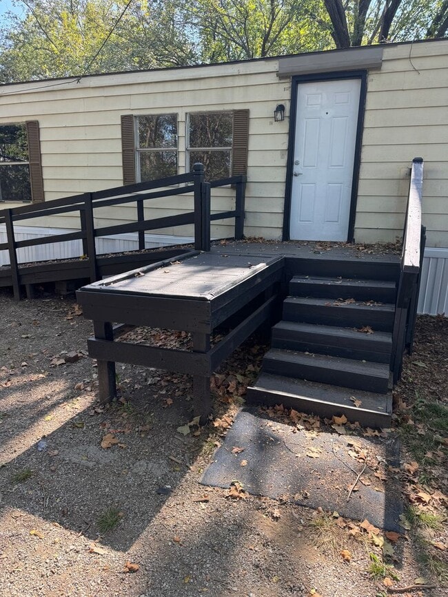 328 NE Roselawn Ave in Bartlesville, OK - Building Photo - Building Photo