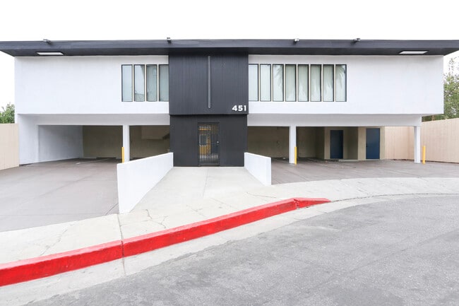 451 Coronado Terrace in Los Angeles, CA - Foto de edificio - Building Photo
