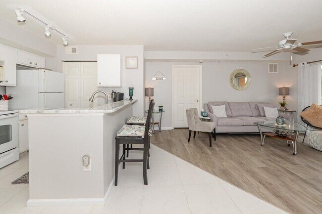 141 SW Palm Dr in Port St. Lucie, FL - Building Photo - Building Photo
