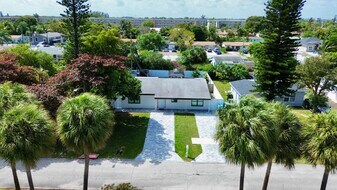 210 Ocean Pkwy in Boynton Beach, FL - Building Photo