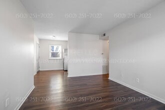 5112 Valiant Dr in Louisville, KY - Building Photo - Building Photo