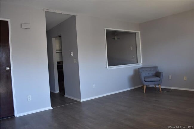 27 Bostwick Arms in New Milford, CT - Building Photo - Building Photo