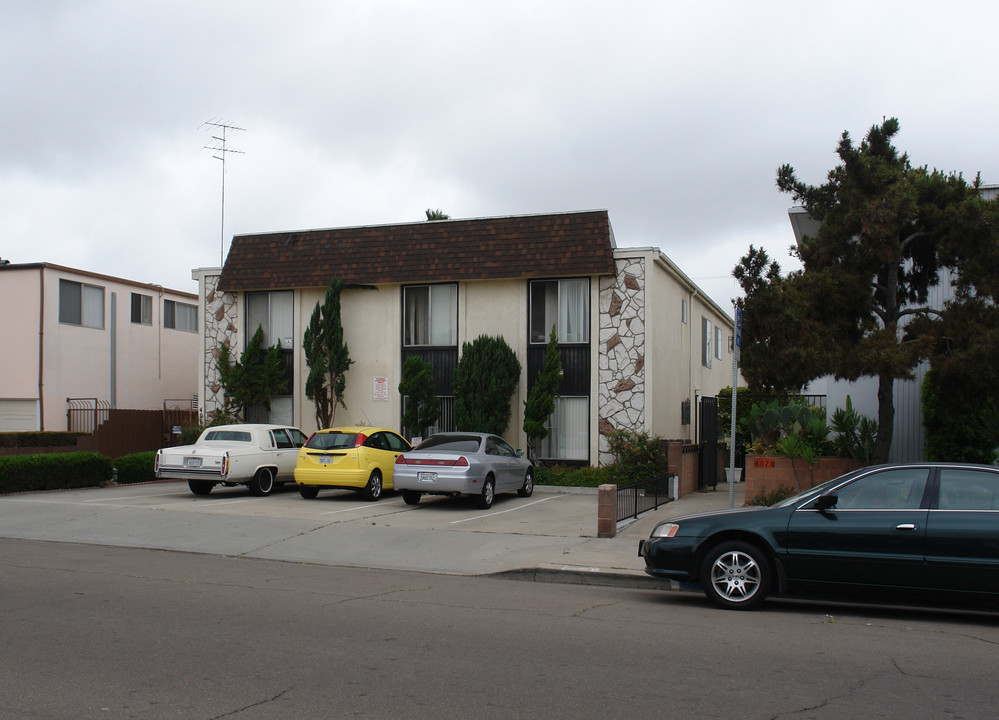 Ohio Manor in San Diego, CA - Building Photo