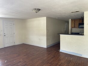 4205 N Manhattan Ave in Tampa, FL - Building Photo - Interior Photo