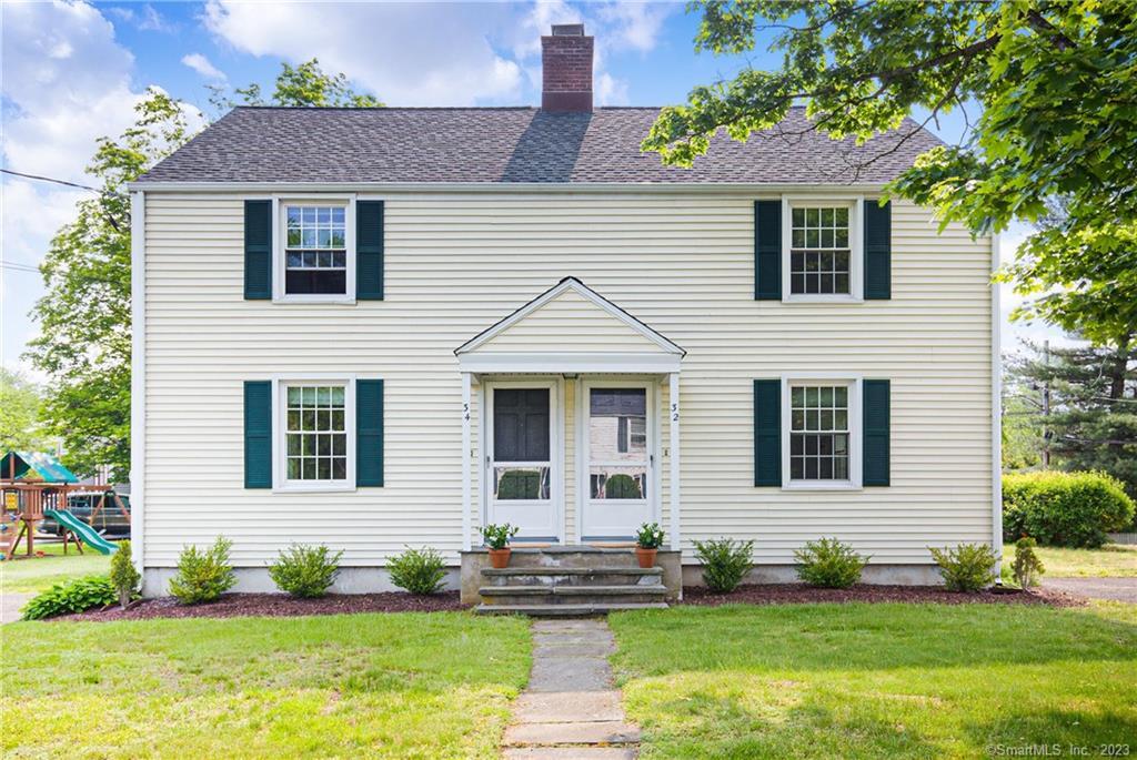 32 Westford Dr in Fairfield, CT - Building Photo