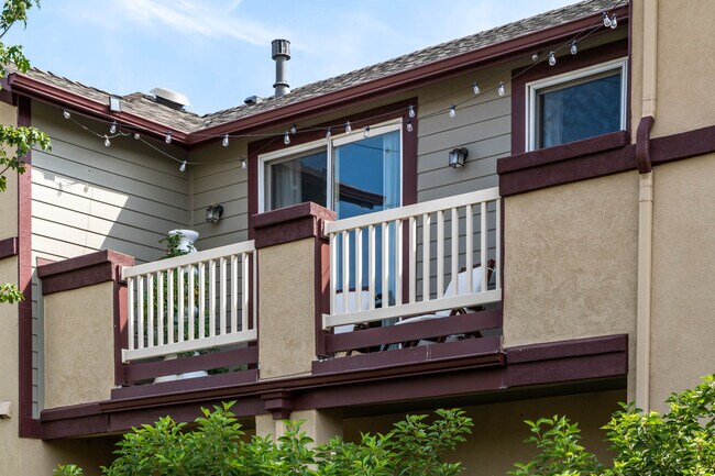 2402 Parkfront Dr in Fort Collins, CO - Building Photo - Building Photo