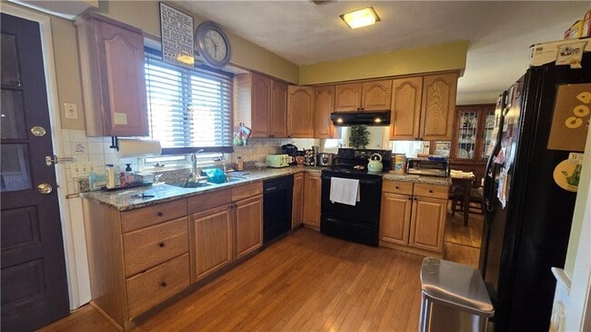 property at 7 Eliza St