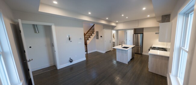 14 Summer St, Unit 3 in Boston, MA - Foto de edificio - Building Photo