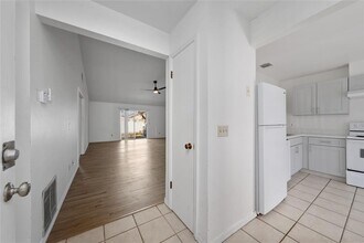 126 Dahlia Village Cir in Orlando, FL - Building Photo - Building Photo