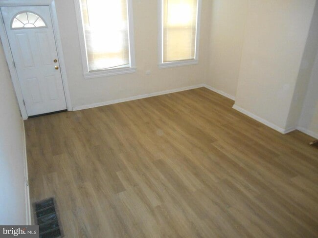 property at 3923 Arcadia St
