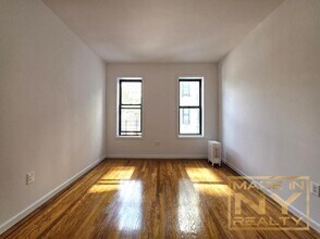 43-30 46th St in Queens, NY - Building Photo - Building Photo