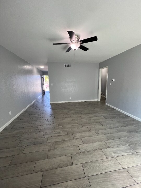 1430 N Acacia St in Anaheim, CA - Foto de edificio