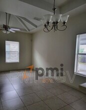 407 N Lotto Ln in Edinburg, TX - Building Photo - Building Photo
