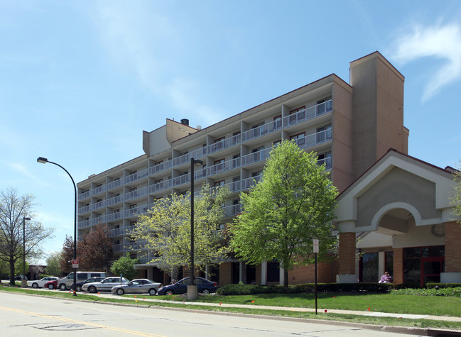 Paul E. Belcher South in Akron, OH - Building Photo - Building Photo