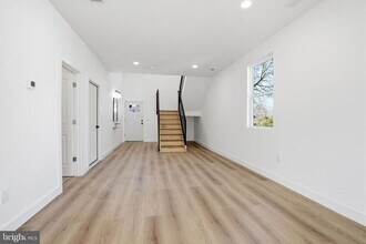 101 Idlewild Rd in Levittown, PA - Building Photo - Building Photo