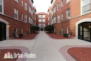 555 W Aldine Ave, Unit A05C in Chicago, IL - Building Photo