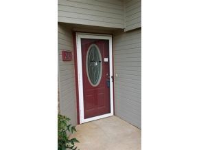 2102 Westmore Dr in Moore, OK - Building Photo - Building Photo
