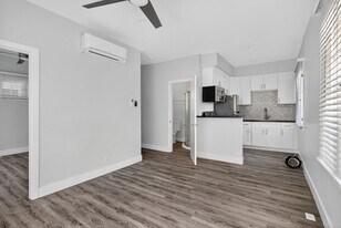 405 W 3rd St in Long Beach, CA - Building Photo