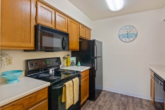 Waterford Place in Mesa, AZ - Building Photo - Building Photo