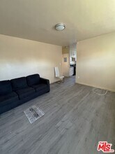 1058 W 42nd Pl in Los Angeles, CA - Building Photo - Building Photo