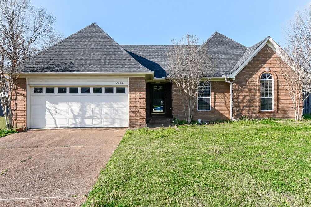 2068 Heather Ridge in Southaven, MS - Building Photo