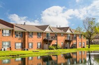 Building Photo - Rolling Hills Apartamentos in Louisville, Kentucky