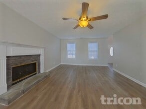 224 Stone Creek Dr in Dallas, GA - Building Photo - Building Photo