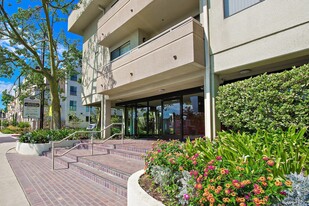 Encino Majestic Apartments