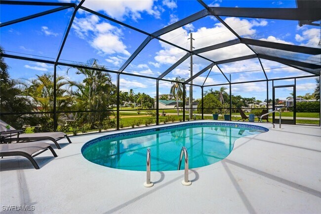 196 5th St in Bonita Springs, FL - Building Photo - Building Photo