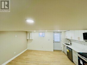 1342 Canford Crescent in Mississauga, ON - Building Photo - Building Photo