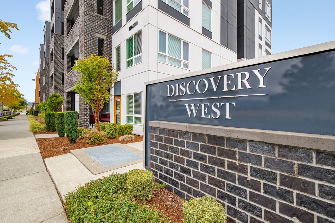 Discovery West in Issaquah, WA - Foto de edificio