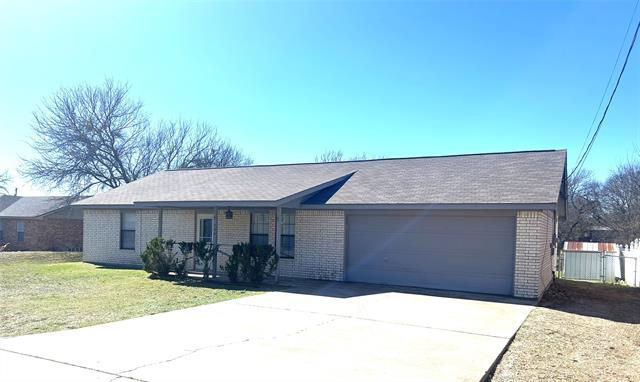 604 Shady Grove Dr in Granbury, TX - Building Photo