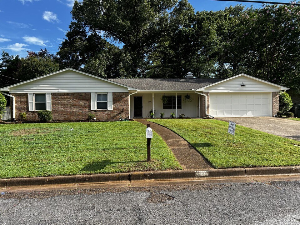 605 Jeffrey in Tyler, TX - Building Photo